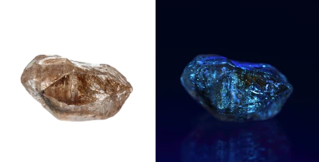 Enhydro Quartz crystal