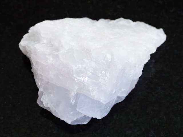 Magnesite crystal