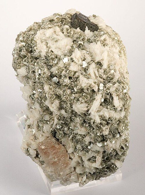 Manganotantalite crystal